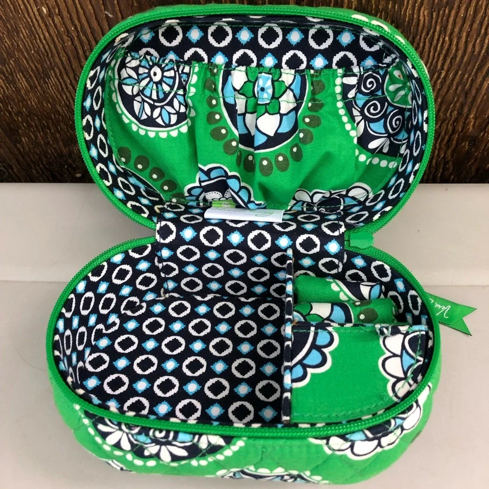 Vera Bradley Hard Oval Zip Around Travel Jewelry Box